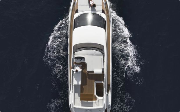 Electric Tenders and Sustainable Yachting