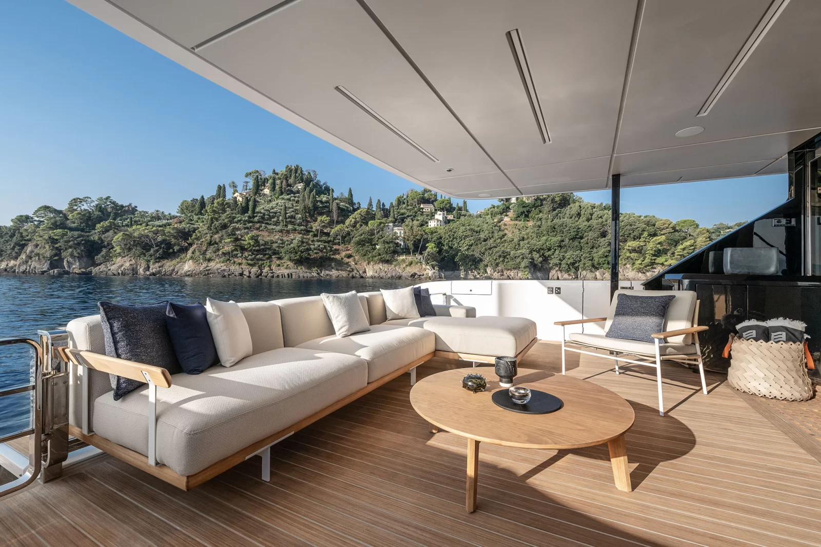 Yacht gallery image