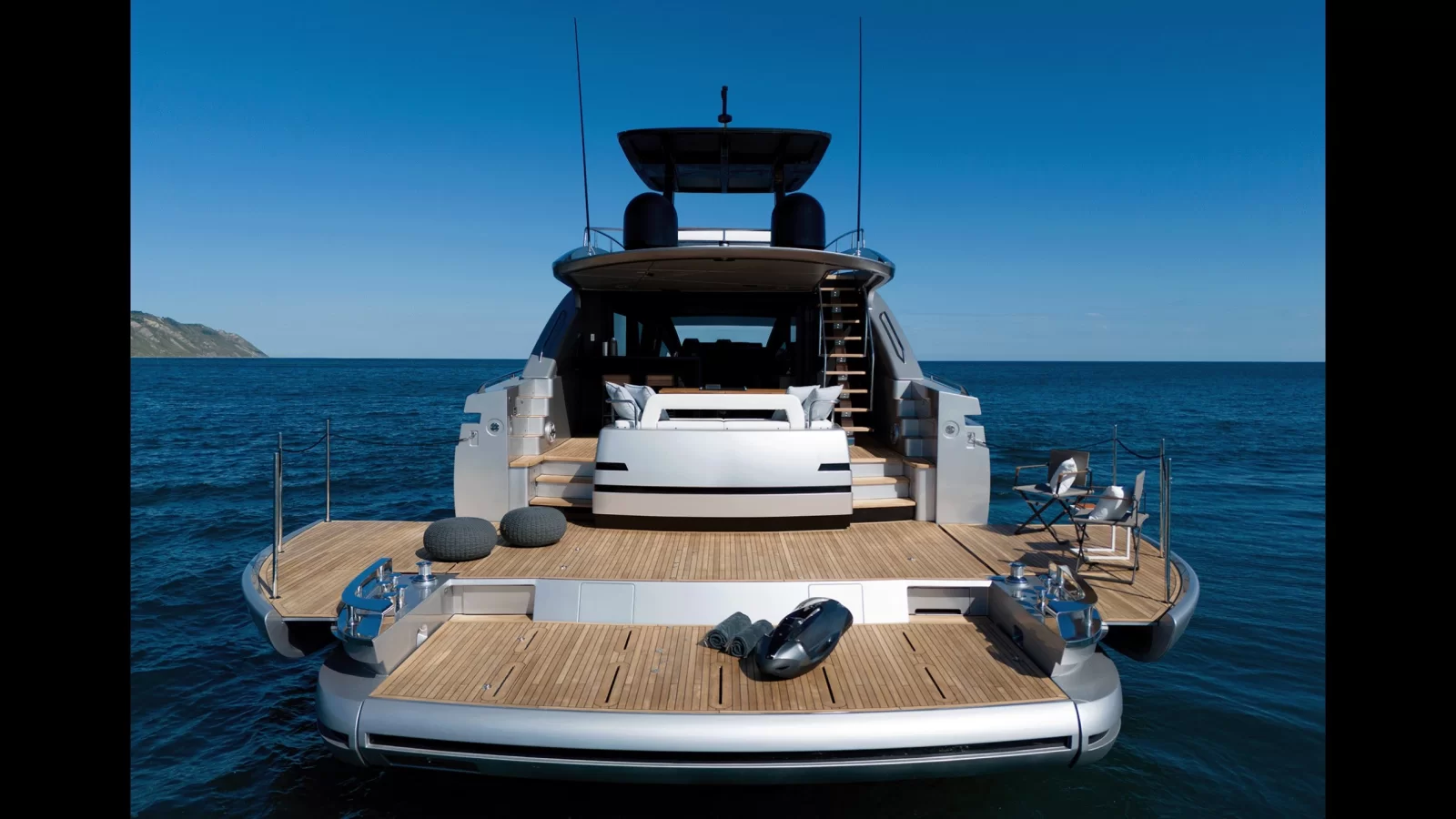Yacht gallery image
