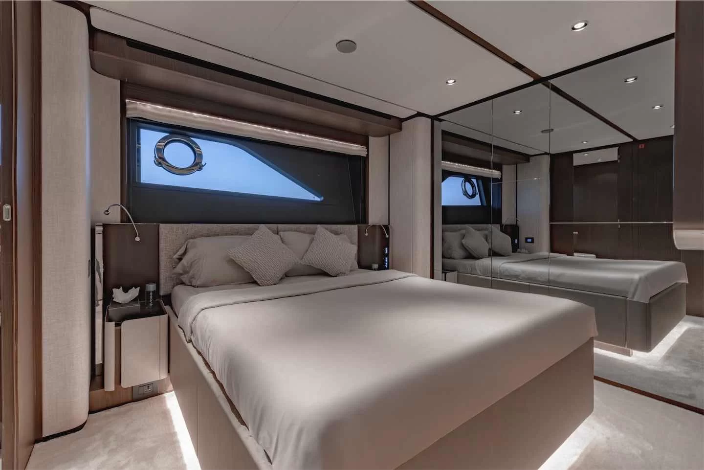 Yacht gallery image