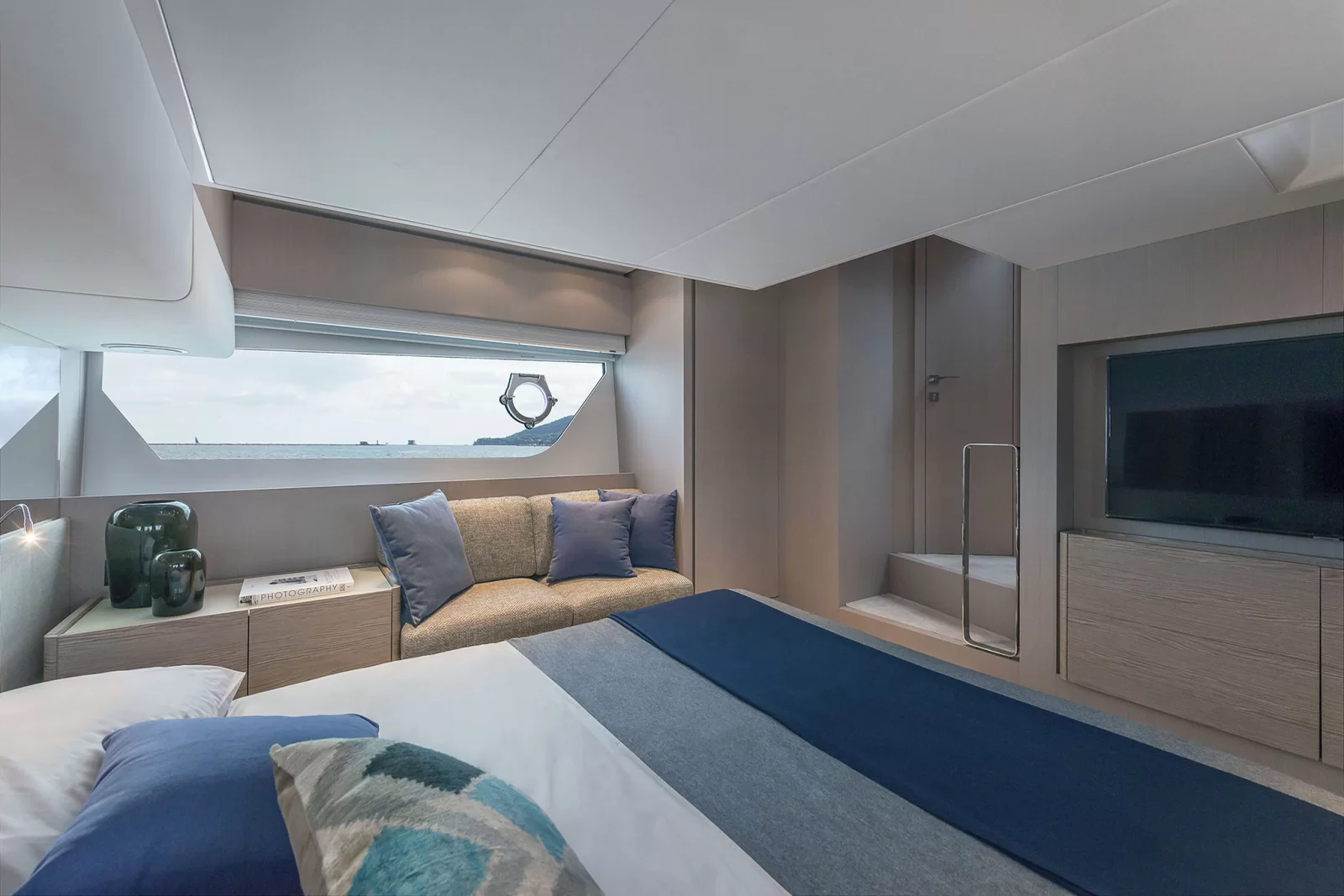 Yacht gallery image