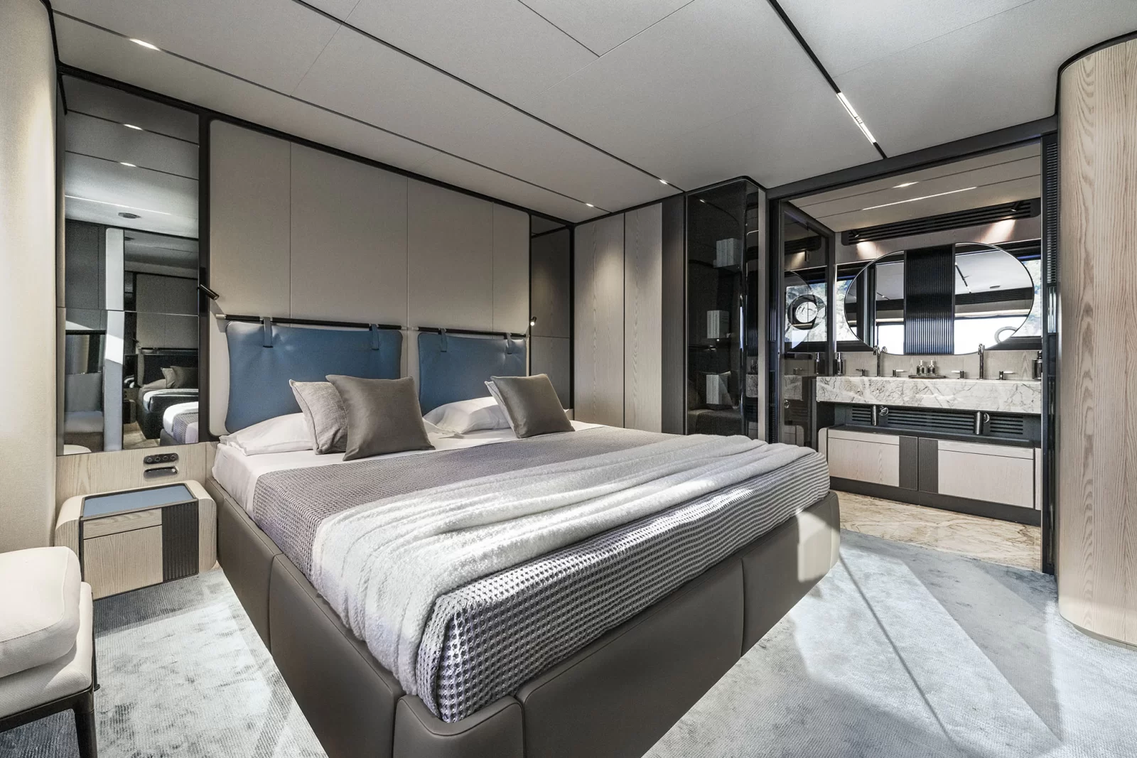 Yacht gallery image