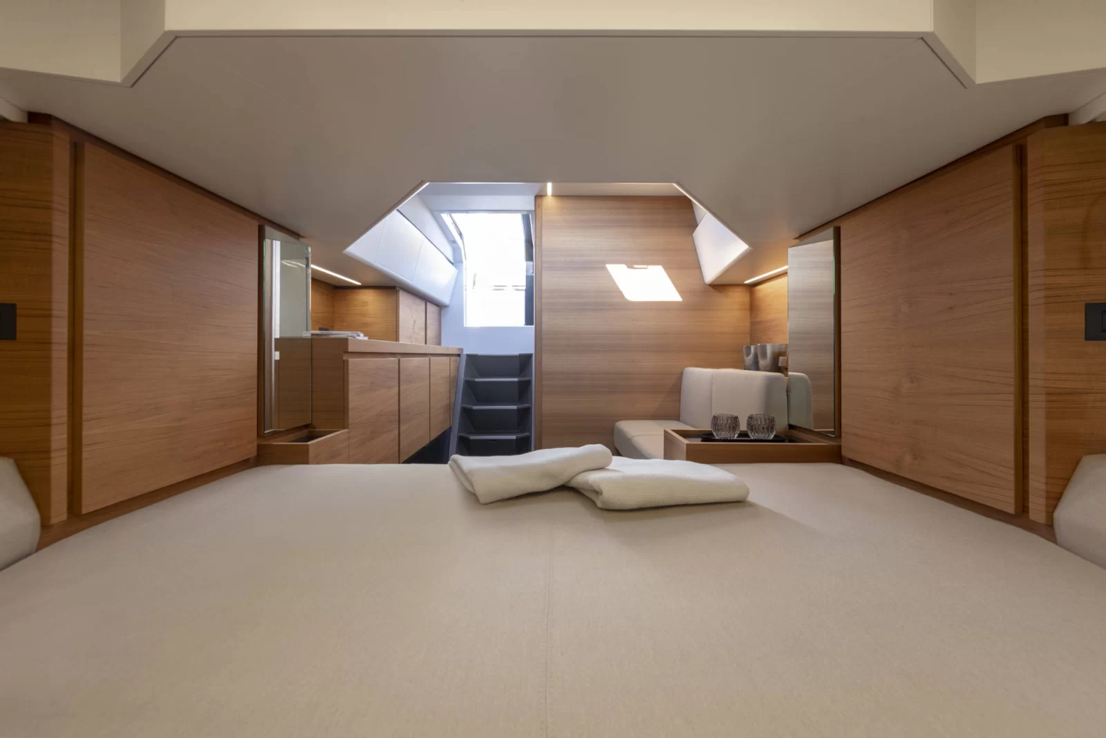 Yacht gallery image