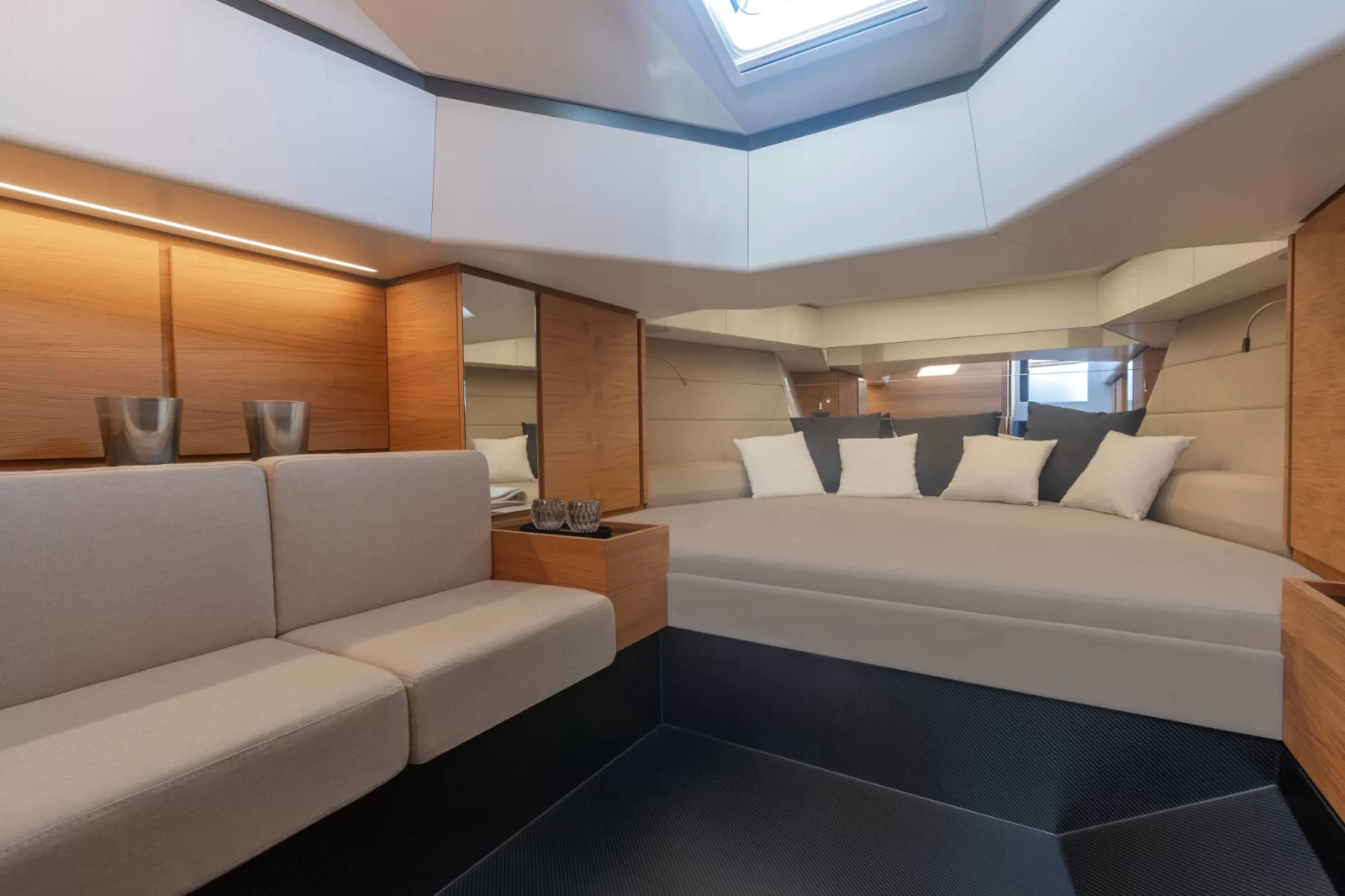 Yacht gallery image