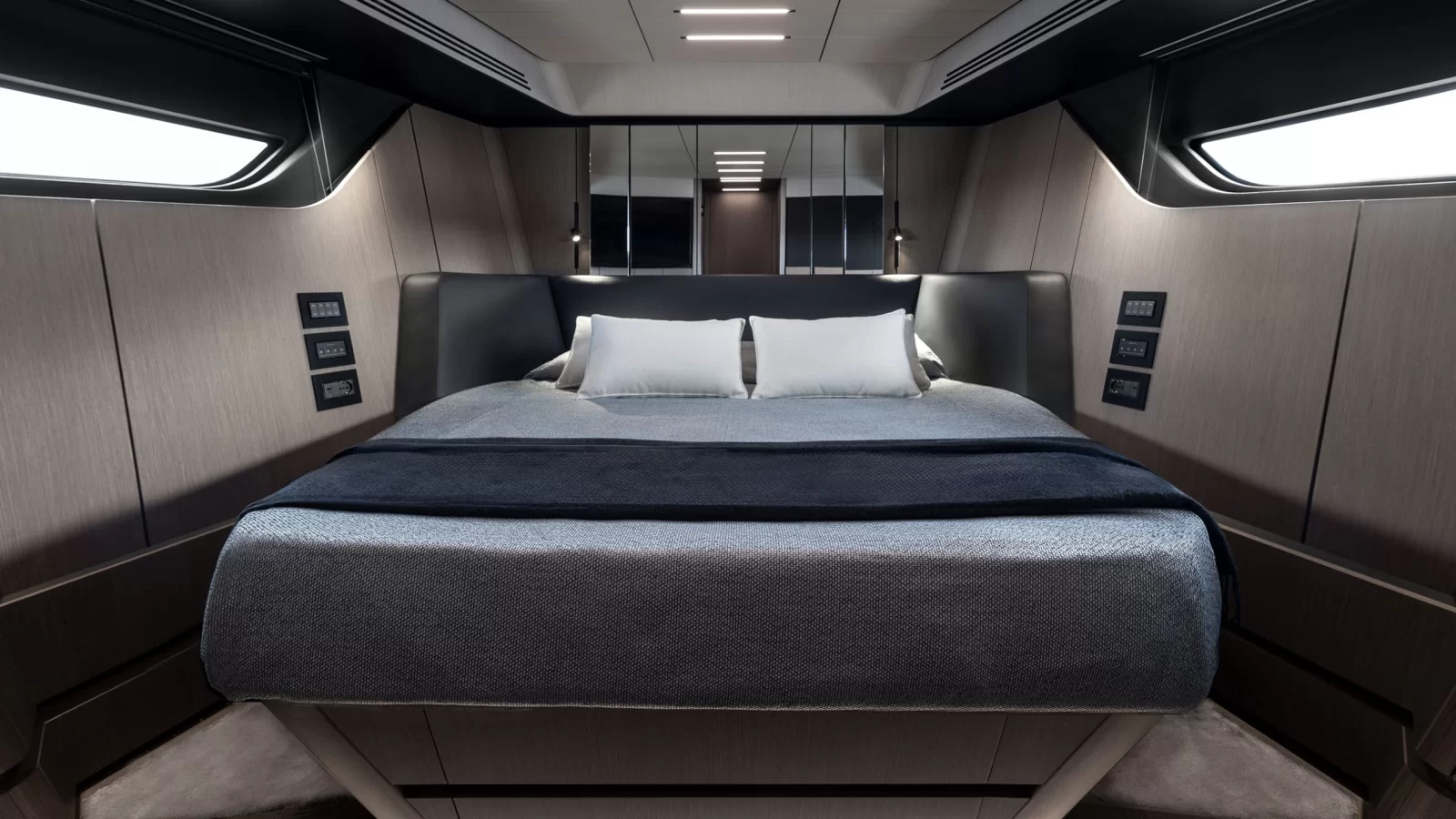 Yacht gallery image