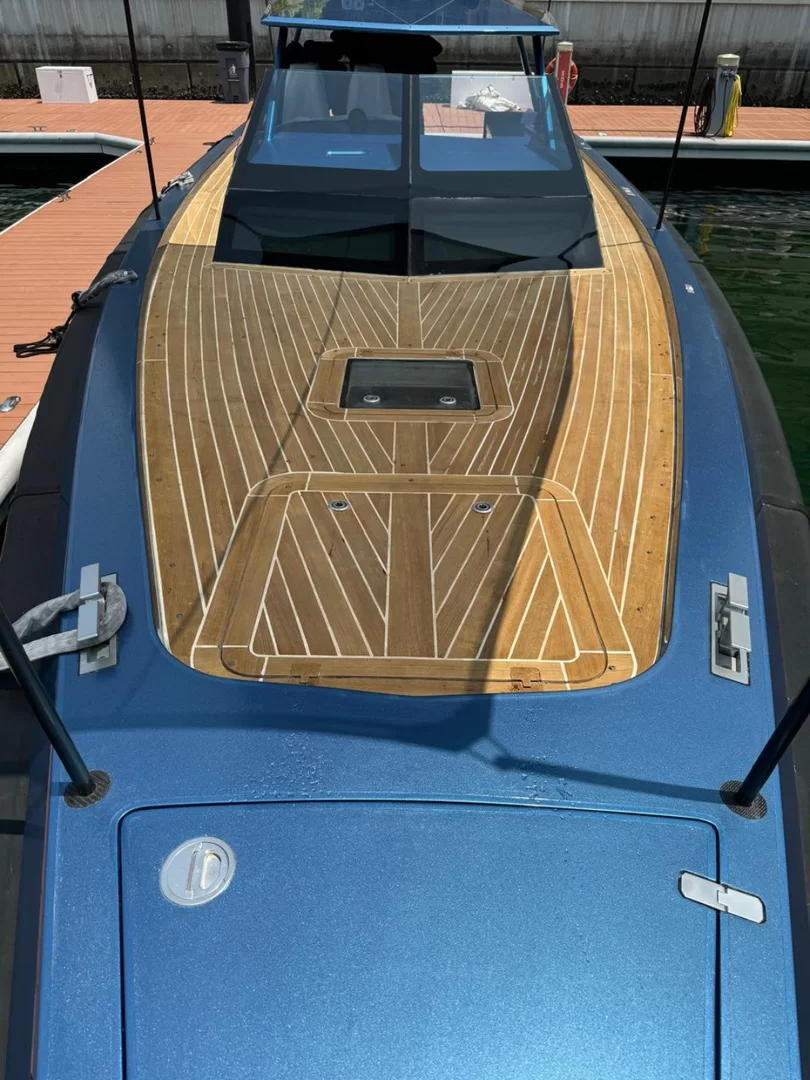Yacht gallery image