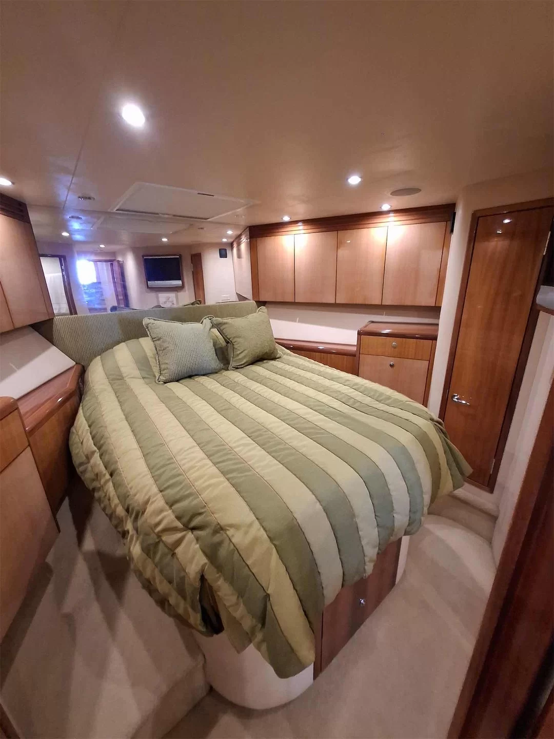 Yacht gallery image