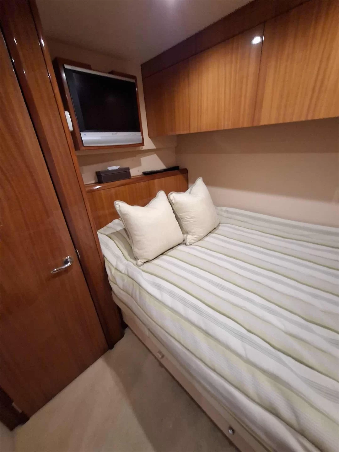 Yacht gallery image