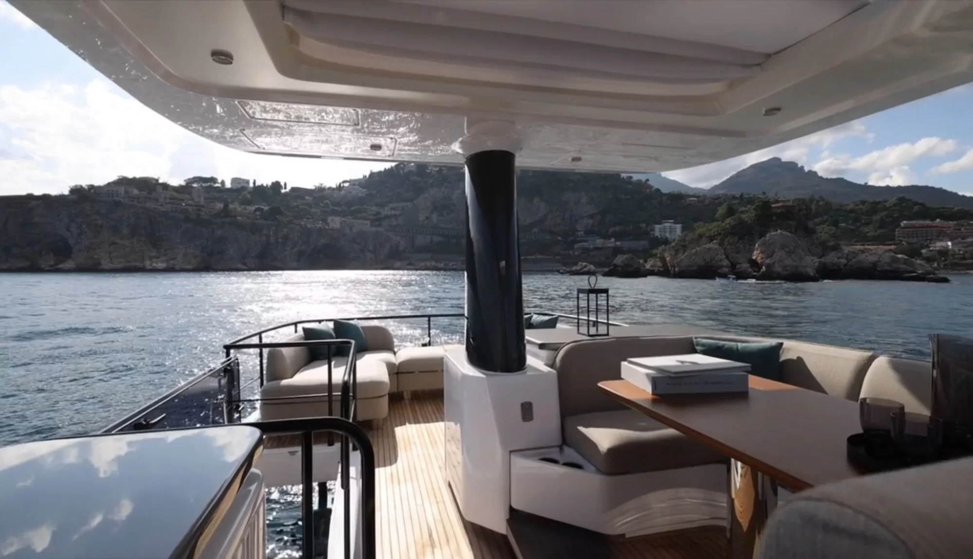 Yacht gallery image