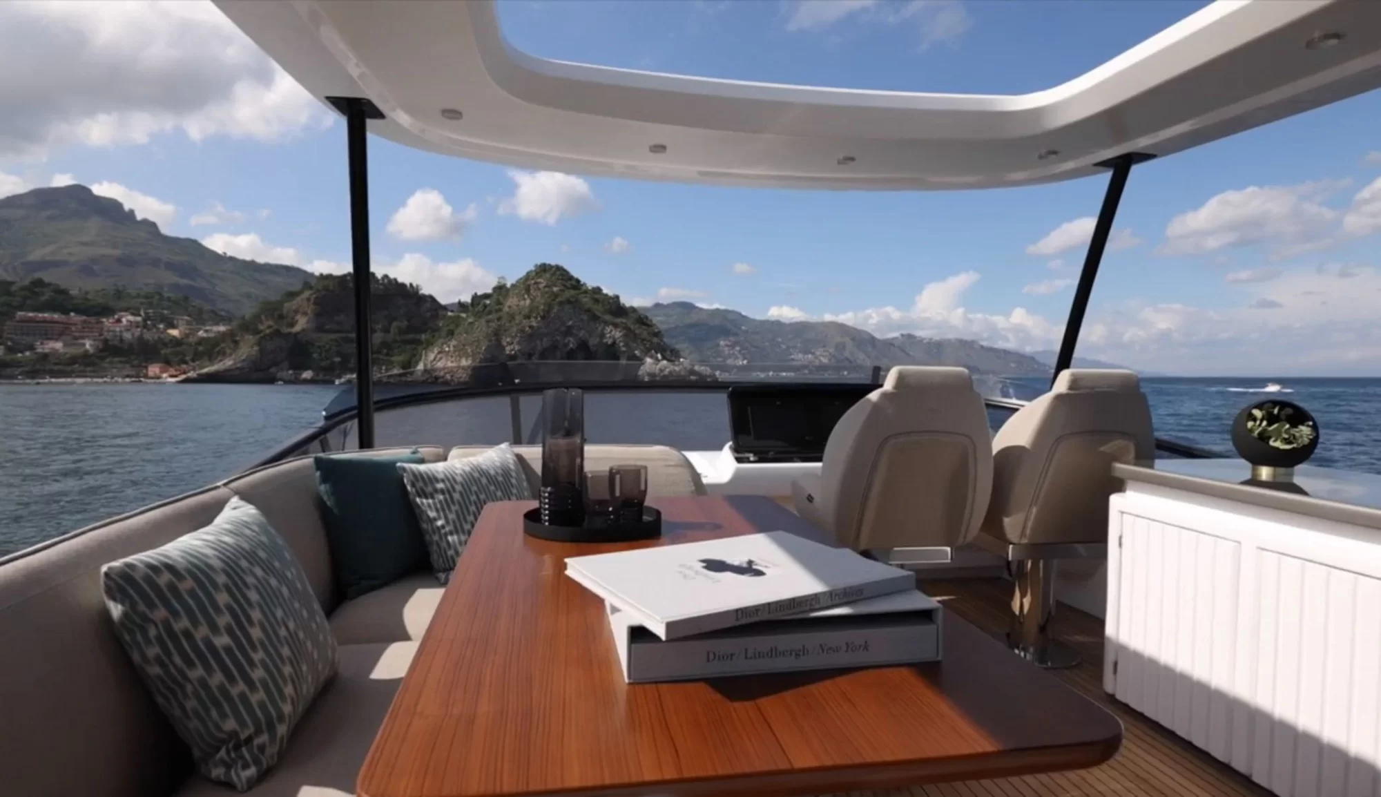 Yacht gallery image